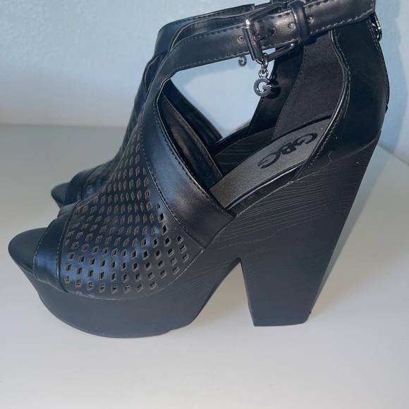 G by guess platform heels - Picture 2 of 5